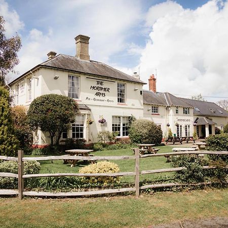 The Mortimer Arms (Adults Only) ロムジー エクステリア 写真